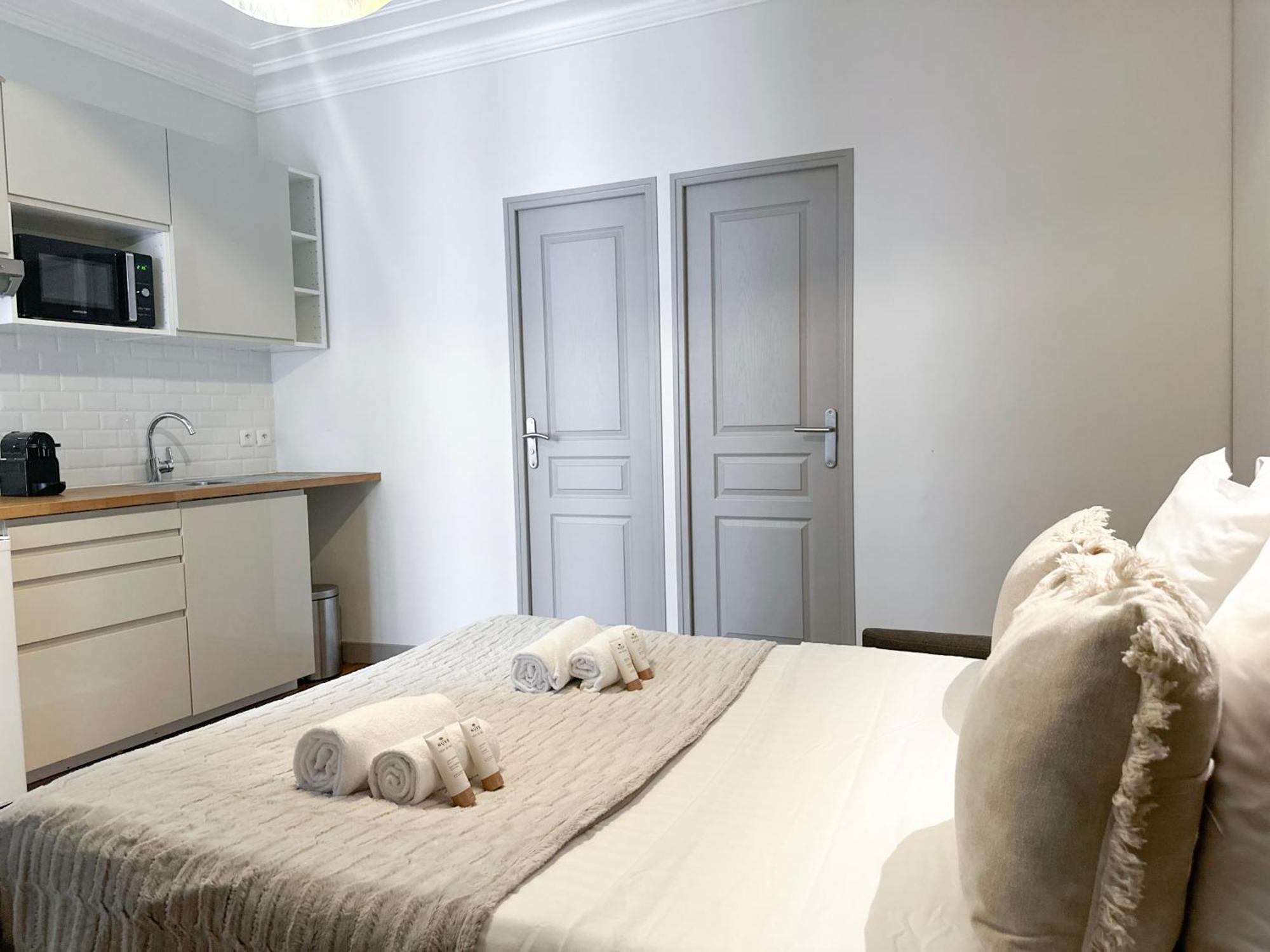 Ferienwohnung Unique Flat Near Louvre & Palais Royal Paris Exterior foto
