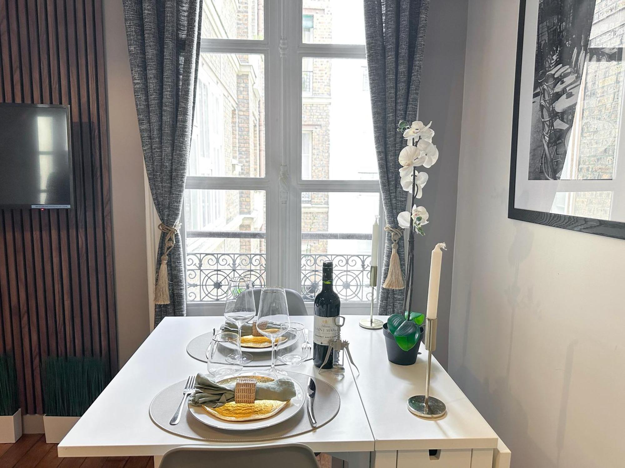 Ferienwohnung Unique Flat Near Louvre & Palais Royal Paris Exterior foto